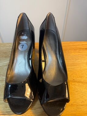 Bandolino Black Patent Peep Toe Heels